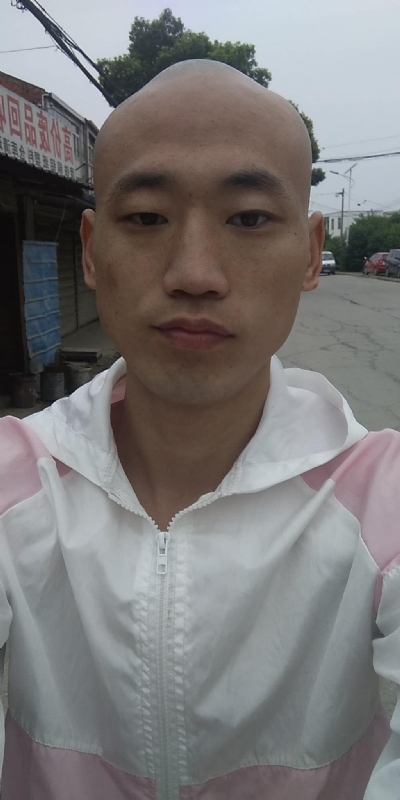 花花公子的第一张照片--四川闪婚服务中心