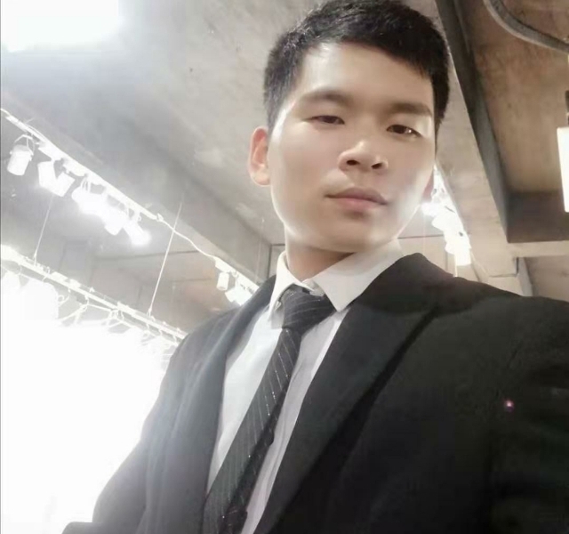 凌晨三点三分的第一张照片--四川闪婚服务中心