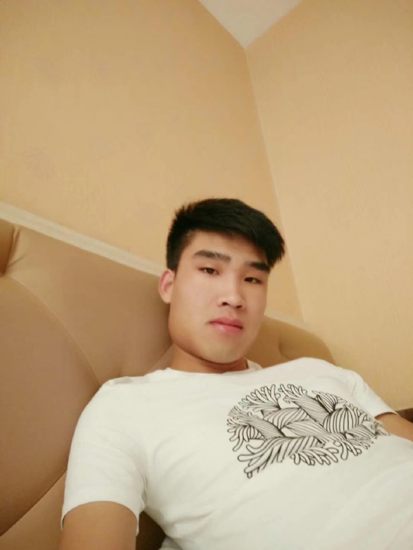 谁不曾孤单上路的第二张照片--四川闪婚服务中心