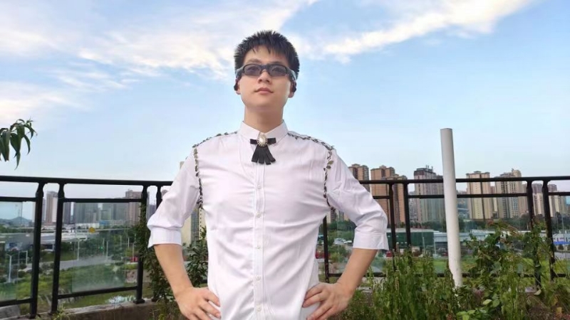 小帅的第一张照片--四川闪婚服务中心