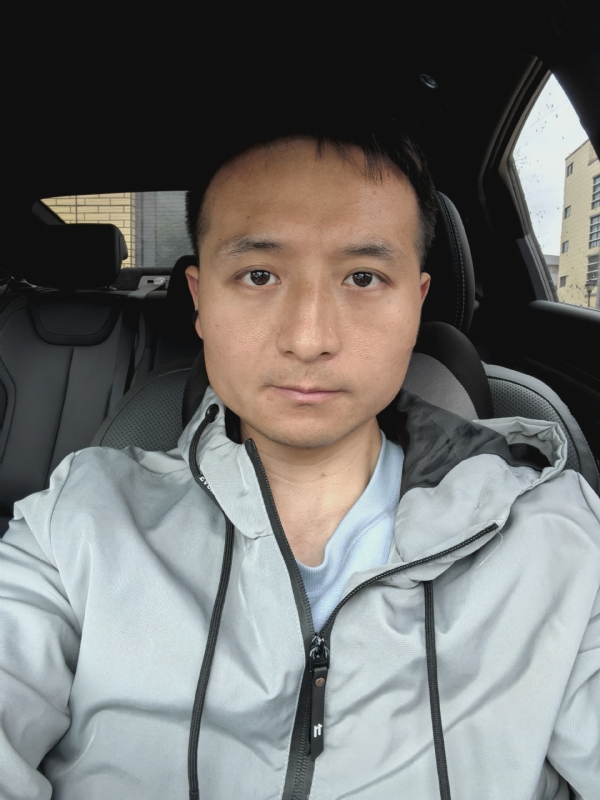 郑涛尔的第二张照片--四川闪婚服务中心